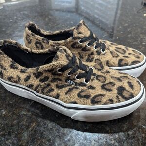 Vans Classic Lace Up Platform Sneakers in Fleece Cheetah